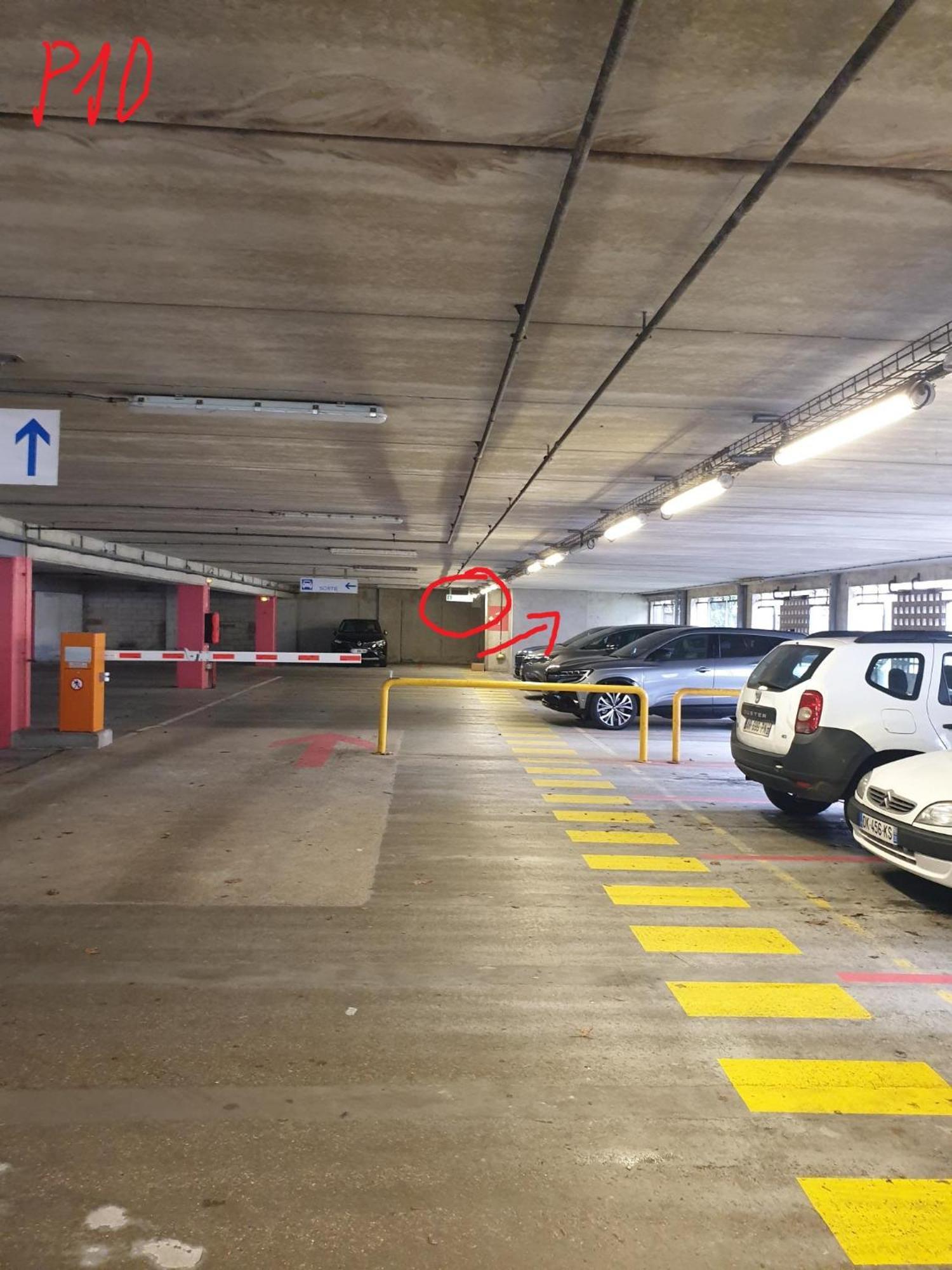 Appartement Bien Situe Noisy-le-Grand Esterno foto