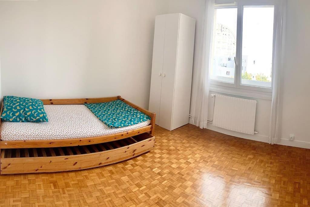 Appartement Bien Situe Noisy-le-Grand Esterno foto